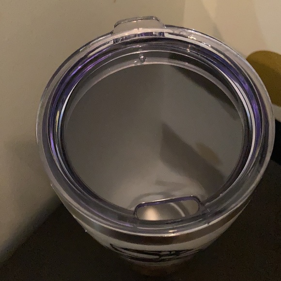 #momlife 32 oz tumbler custom - Picture 4 of 5